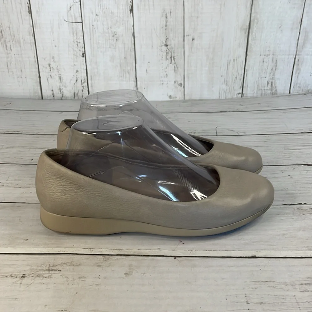 Rockport Taupe Leather Lexington Flats